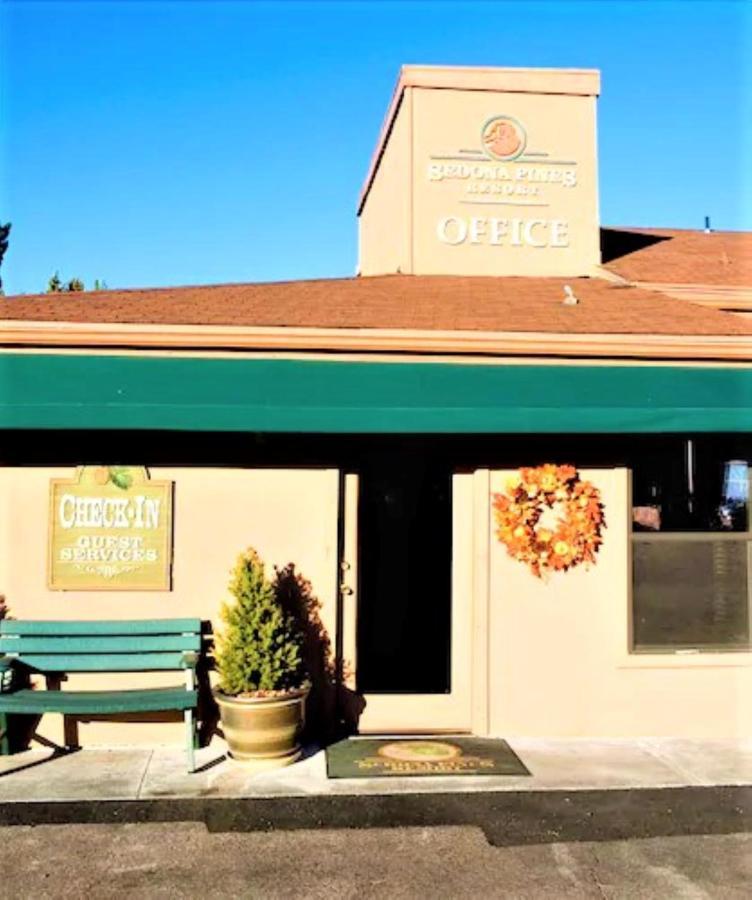 Sedona Pines Resort Экстерьер фото The entrance to the San Diego Natural History Museum