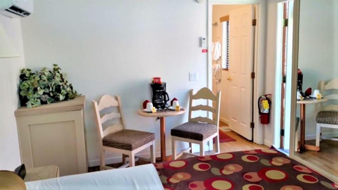 Sedona Pines Resort Экстерьер фото A typical room at the hotel