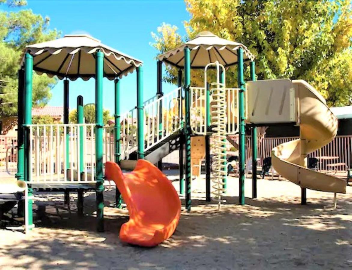 Sedona Pines Resort Экстерьер фото Playground at the school