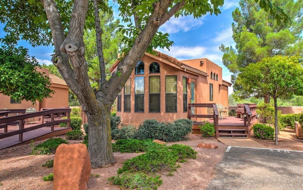 Sedona Pines Resort Экстерьер фото A home in the Village of Oak Creek